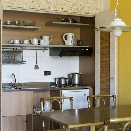 2 Bedrooms With Lake View Garda (Verona)