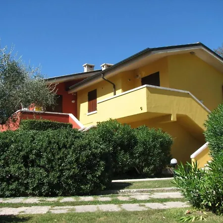 2 Bedrooms With Lake View Apartment