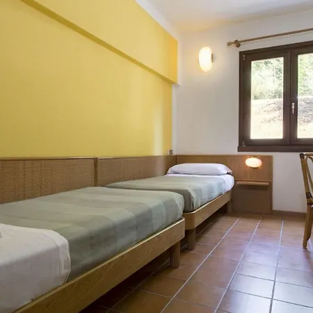2 Bedrooms With Lake View *